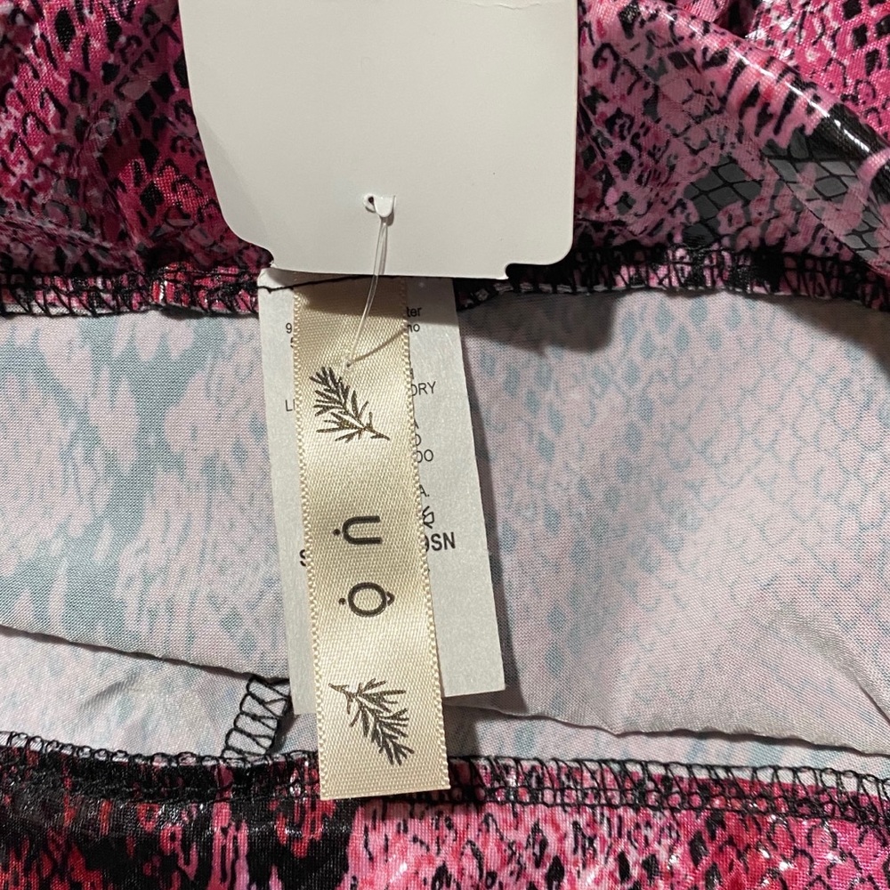 Sexy Shiny Pink Snake Reptile Print Leggings - Picture 7 of 7